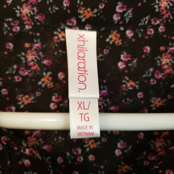 Xhiliration Sheer Button-Up Top - Picture 4 of 7